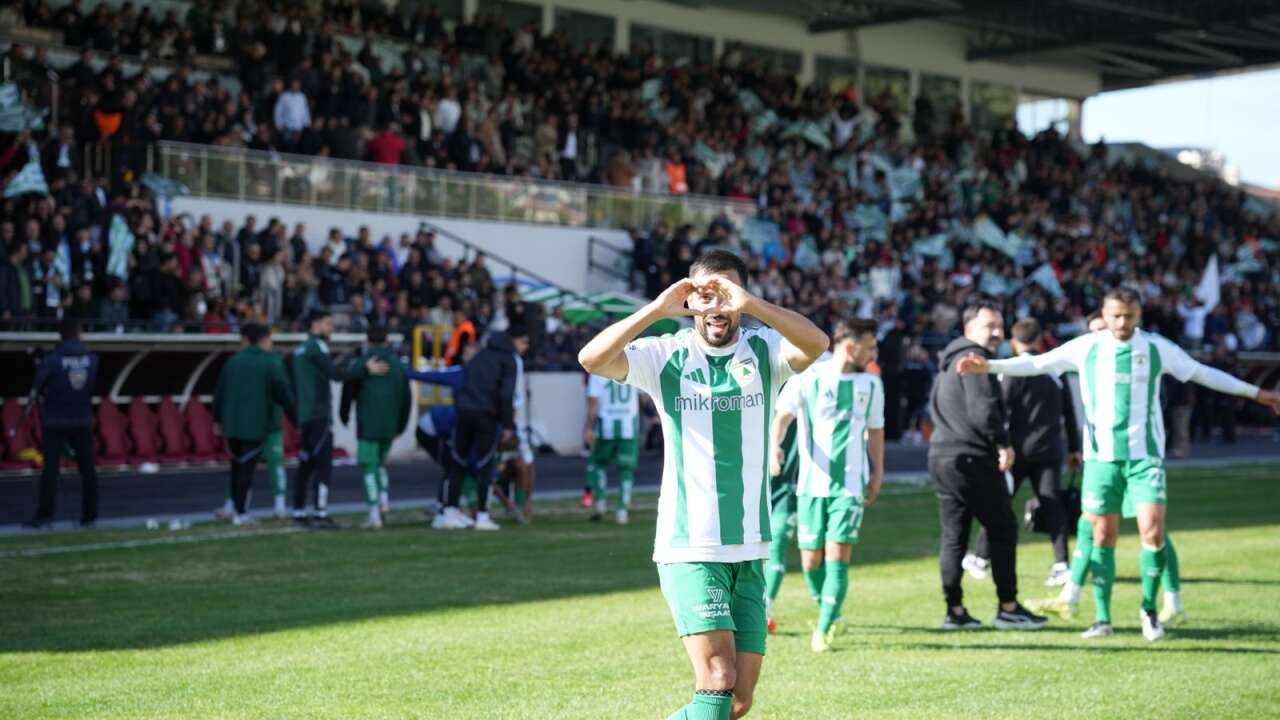 Muğlaspor, Lig Lideri Batman Petrolspor’u  2-0 Mağlup Ederek Puansız Gönderdi 6